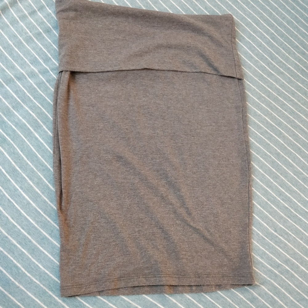 Bodycon midi skirt